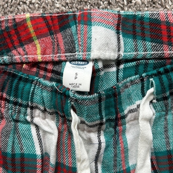 𝅺Old Navy Sweatpants - Picture 2 of 2